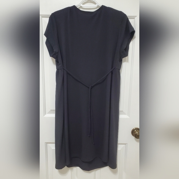 Molly Mae Black Short Sleeve V-Neck Empire Waist Maternity Dress - Picture 5 of 5